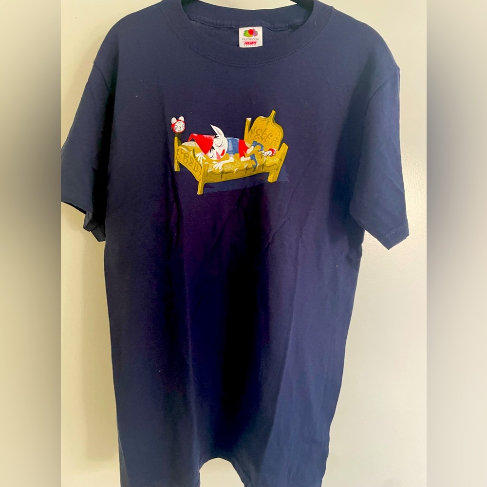 T-shirt with sleeping elf image